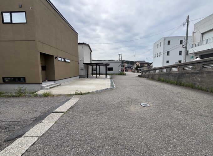 白山市鶴来新町　中古住宅