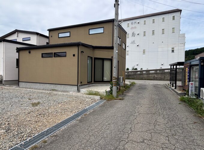 白山市鶴来新町　中古住宅